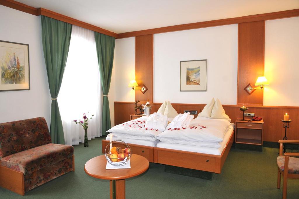 Hotel Zum Goldenen Hirschen Freistadt Buitenkant foto