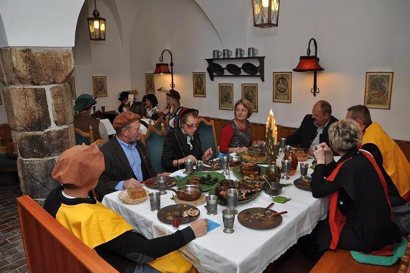 Hotel Zum Goldenen Hirschen Freistadt Buitenkant foto