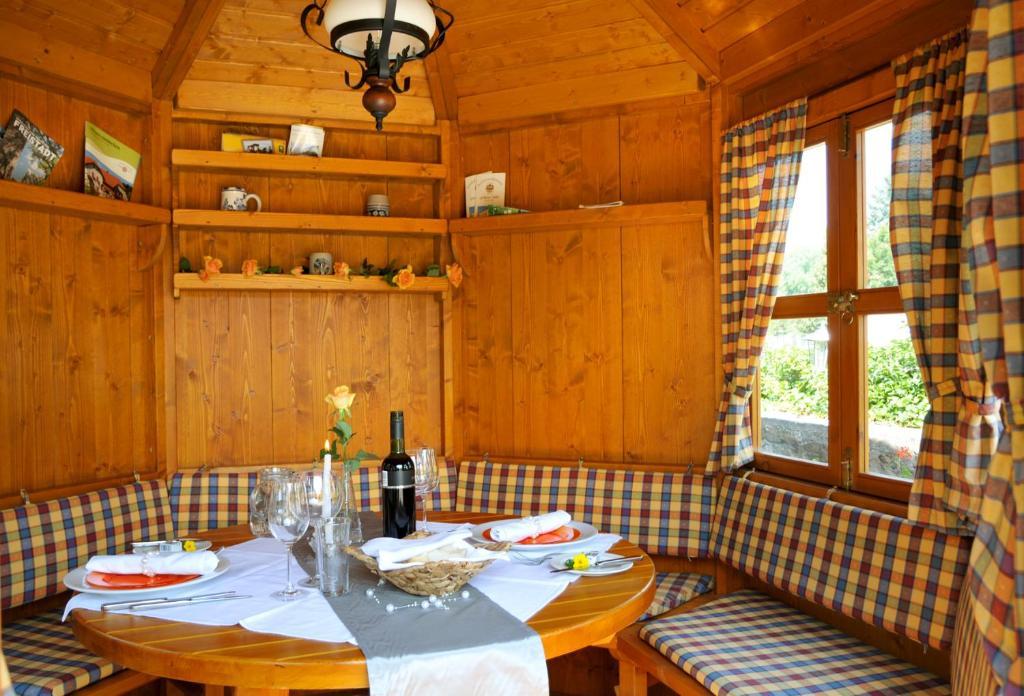 Hotel Zum Goldenen Hirschen Freistadt Buitenkant foto